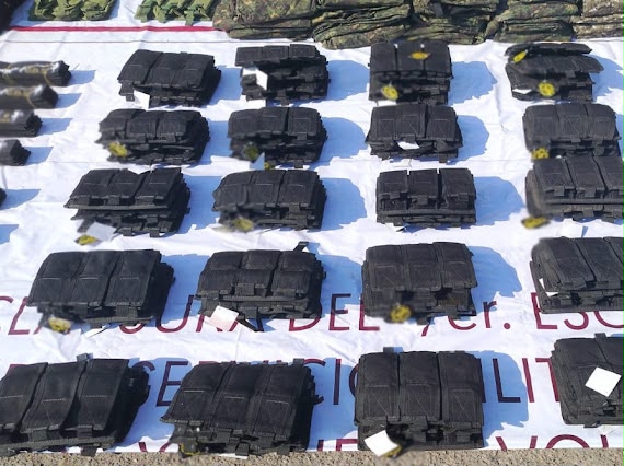 Aseguran más de 200 uniformes, botas, cascos y pecheras en sur de Sinaloa