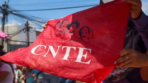 CNTE bloquea garita en Tijuana y carretera en San Quintín en su cuarto día de protestas