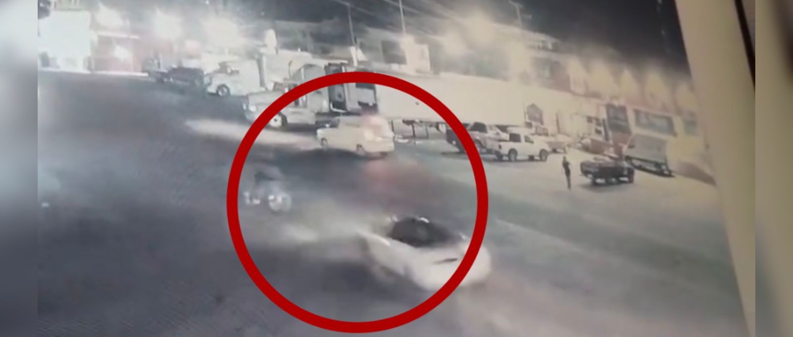 Cámara de seguridad capta momento en el que ciclista pierde la vida tras ser atropellado en el Mercado de Abastos, Culiacán
