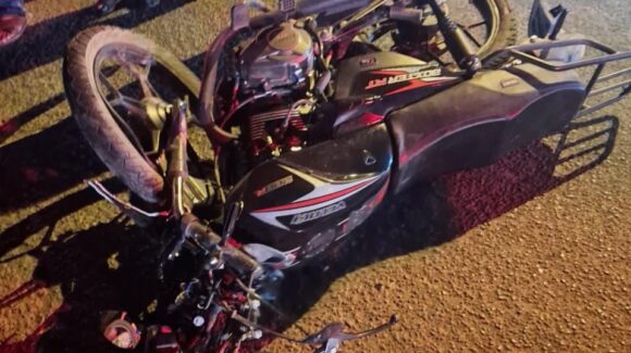 Choque entre motociclistas deja un lesionado en Los Ángeles del Triunfo, Guasave, Sinaloa