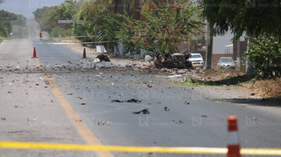 Caso del ‘carro bomba’ en Escuinapa sigue bajo investigación federal; Fiscalía de Sinaloa confirma que atracción continúa