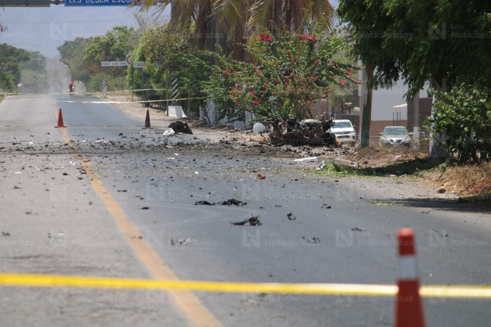 Continúa operativo militar tras explosión de vehículo con explosivos en Escuinapa, Sinaloa