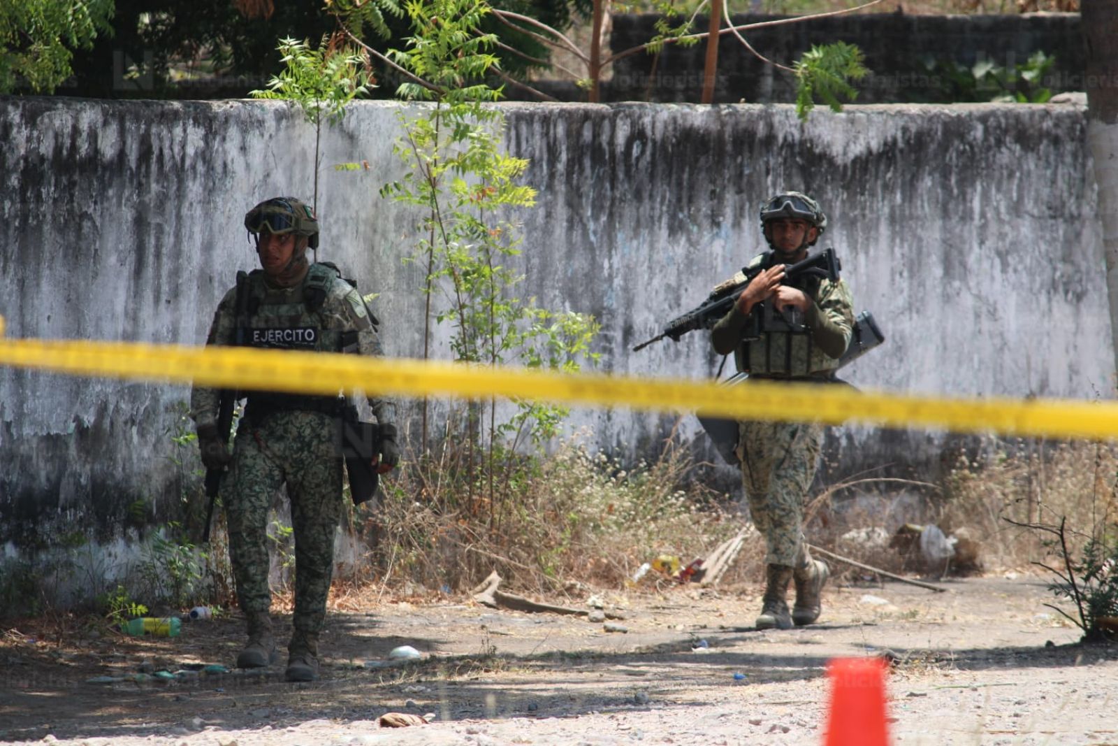Continúa operativo militar tras explosión de vehículo con explosivos en Escuinapa, Sinaloa
