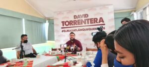 David González levanta la mano por Mazatlán