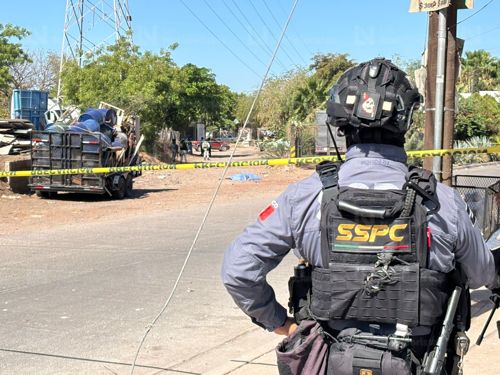 Ejecutan a un hombre y balean casa en la Toledo Corro en Culiacán