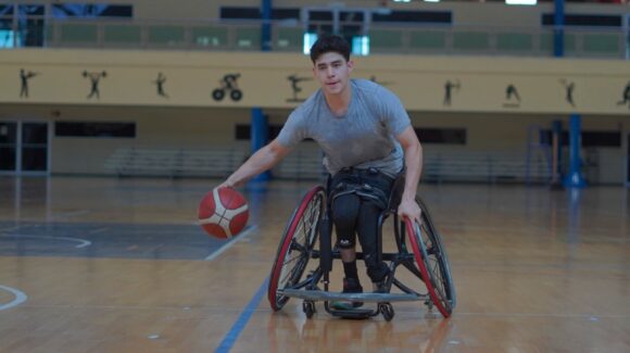 El sinaloense Emmanuel Fuentes busca conquistar el basquetbol sobre sillas de ruedas en Europa