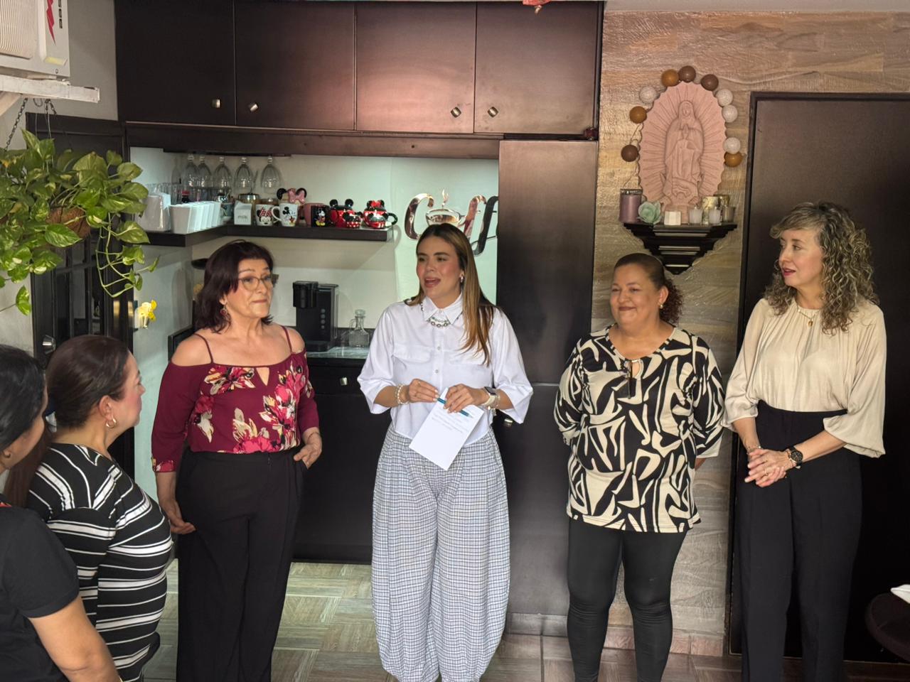Entrega Ayuntamiento 93 mil pesos a mujeres emprendedoras; programa suma 7 mil beneficiarias
