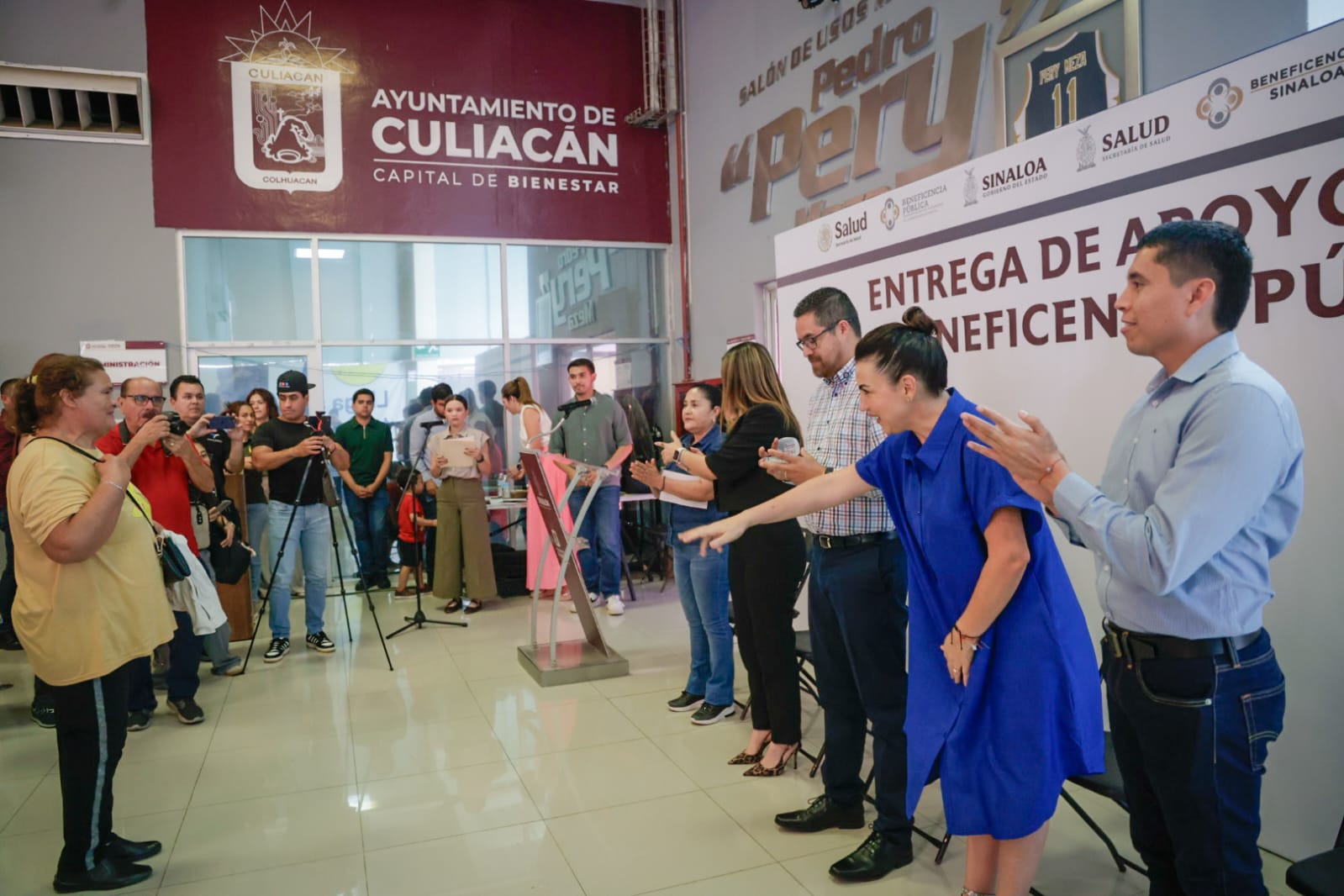 Entregan lentes en DIF Culiacán y Beneficencia Pública
