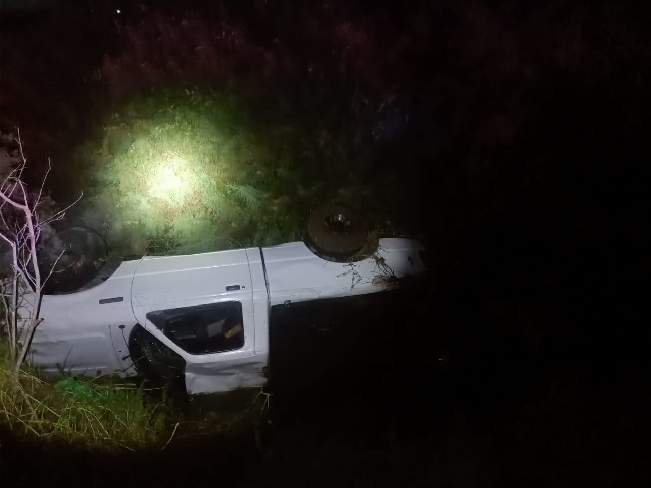 Hombre pierde la vida tras caer con su camioneta a un dren en la sindicatura de Tamazula, Guasave