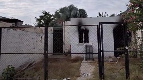 Incendian domicilio en Los Huertos de Culiacán, no hay lesionados