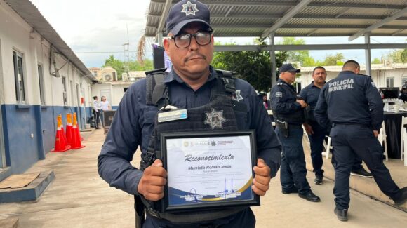 José Murrieta Román: 22 años de vocación y una vida salvada que le valió el Mérito Policial en Guasave, Sinaloa