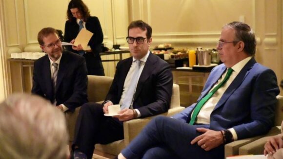 Sheinbaum y el vicepresidente español Carlos Cuerpo acuerdan duplicar comercio México-España hacia 2030