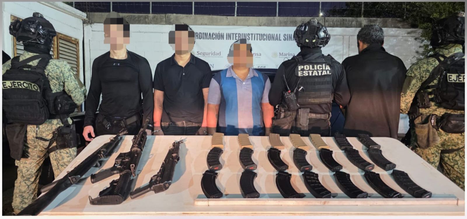 Liberan a una persona privada de la libertad y detienen a 3 civiles armados con AK-47 y ponchallantas en Culiacán, Sinaloa