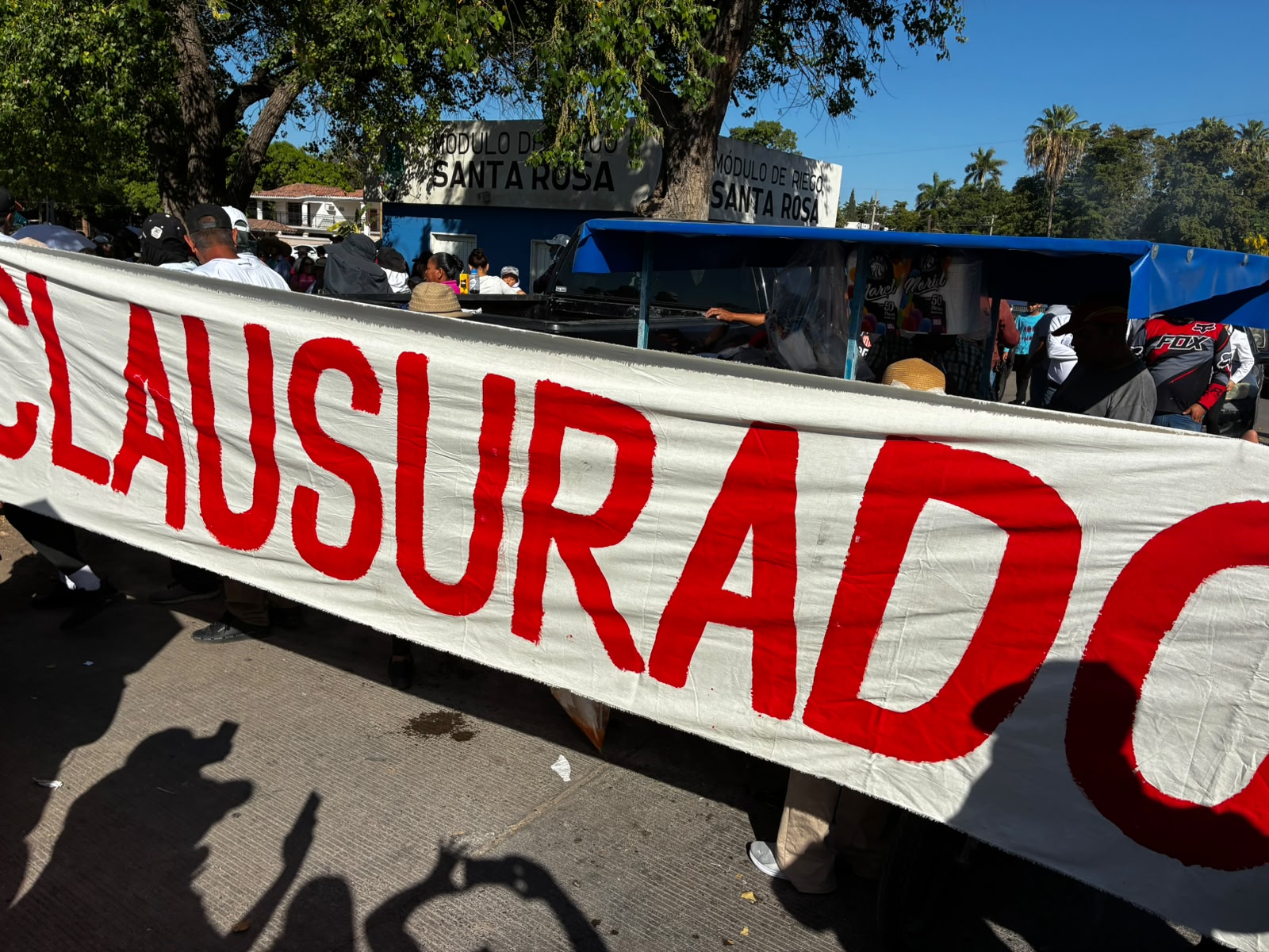 Manifestantes en Los Mochis