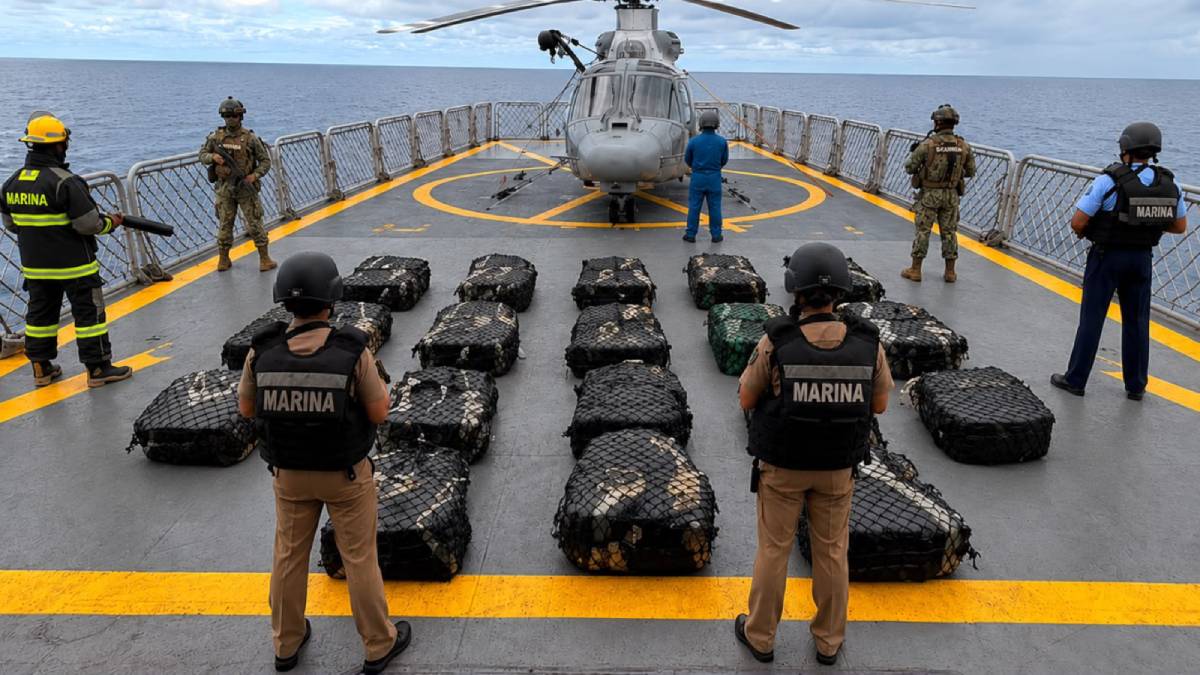 Marina asegura más de 800 kilos de cocaína en Guerrero