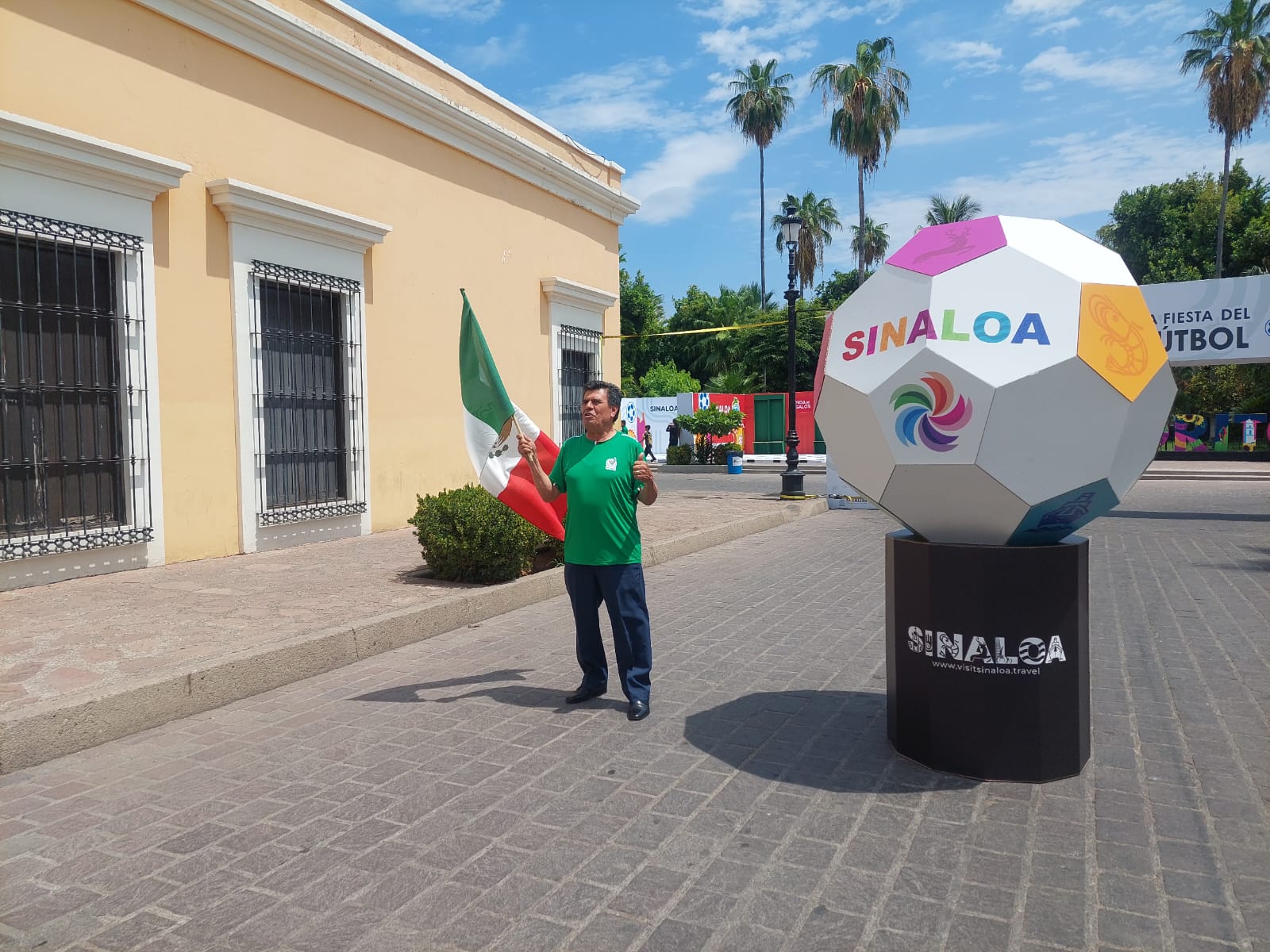 Mocorito vive la fiesta mundialista con gran afluencia en la transmisión inaugural del Mundial 2026