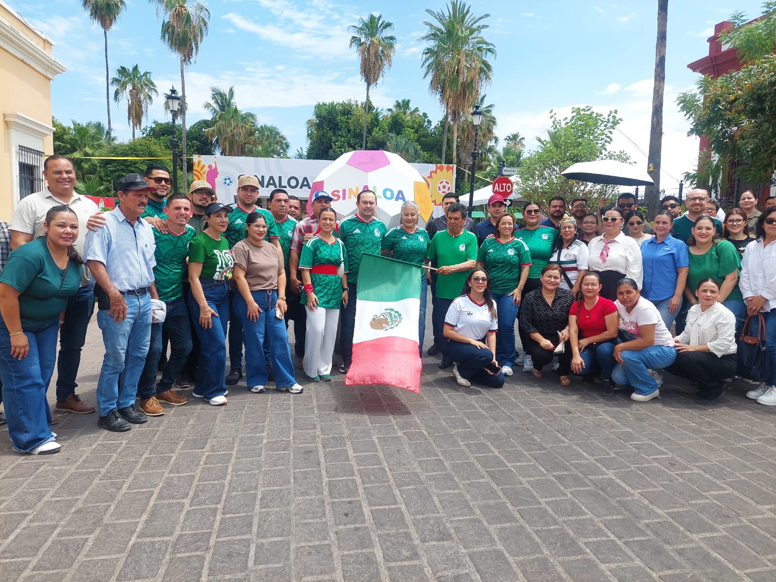 Mocorito vive la fiesta mundialista con gran afluencia en la transmisión inaugural del Mundial 2026