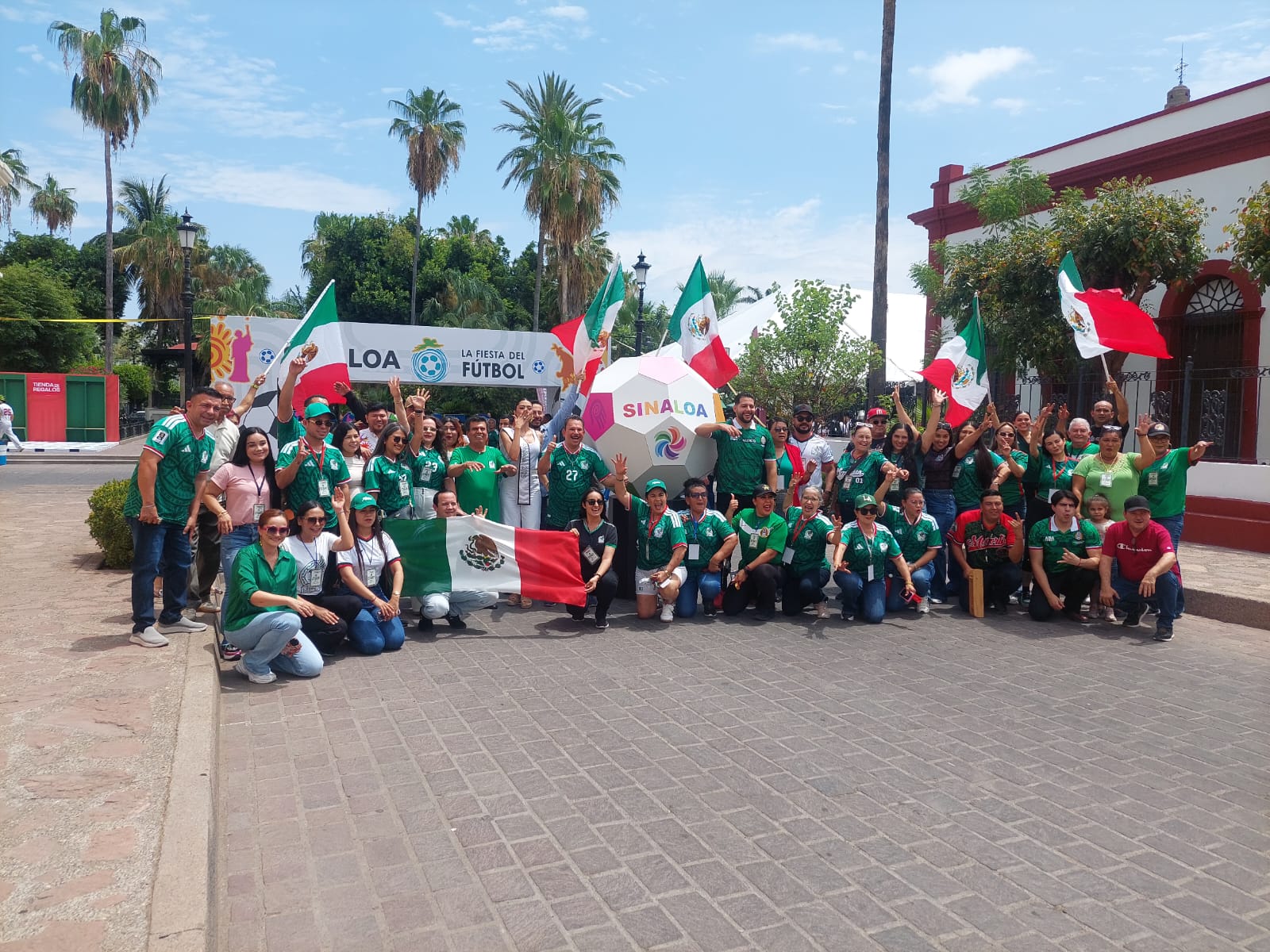 Mocorito vive la fiesta mundialista con gran afluencia en la transmisión inaugural del Mundial 2026