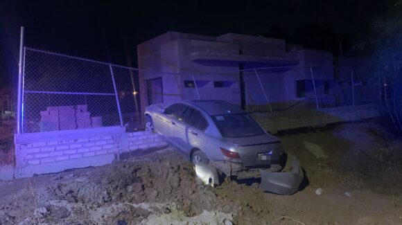 Mujer choca contra objeto fijo en el bulevar 20 de Noviembre de Guasave, Sinaloa; sale ilesa