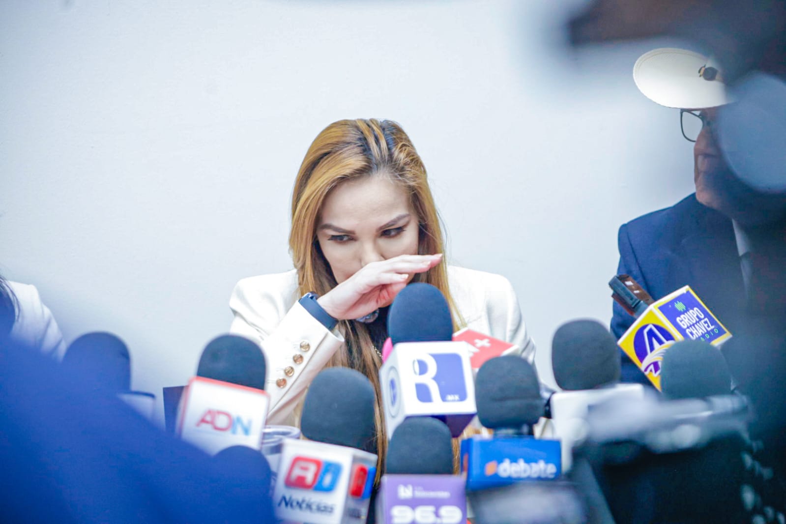 Paola Garate, diputada del PRI en conferencia