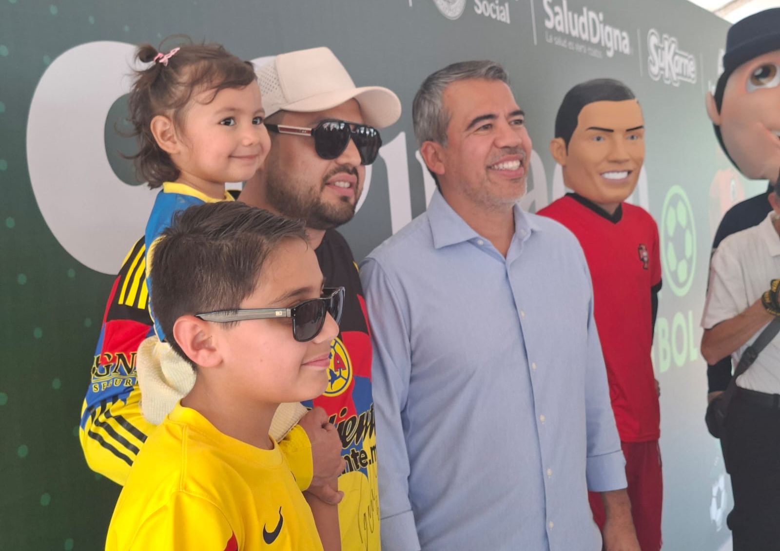 Pavel Pardo llama a apoyar a la Selección Mexicana y a que niños persigan sus sueños durante visita a Culiacán