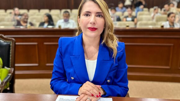 La oposición también se mide: Roxana Rubio encabeza preferencias en encuesta interna del PAN