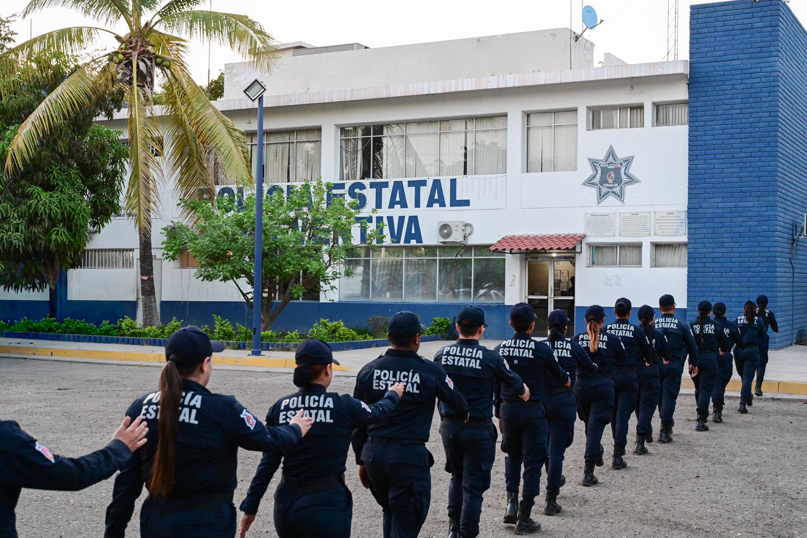 Se incorporan 100 nuevos elementos de la Policía Estatal Preventiva a las labores de seguridad en Sinaloa