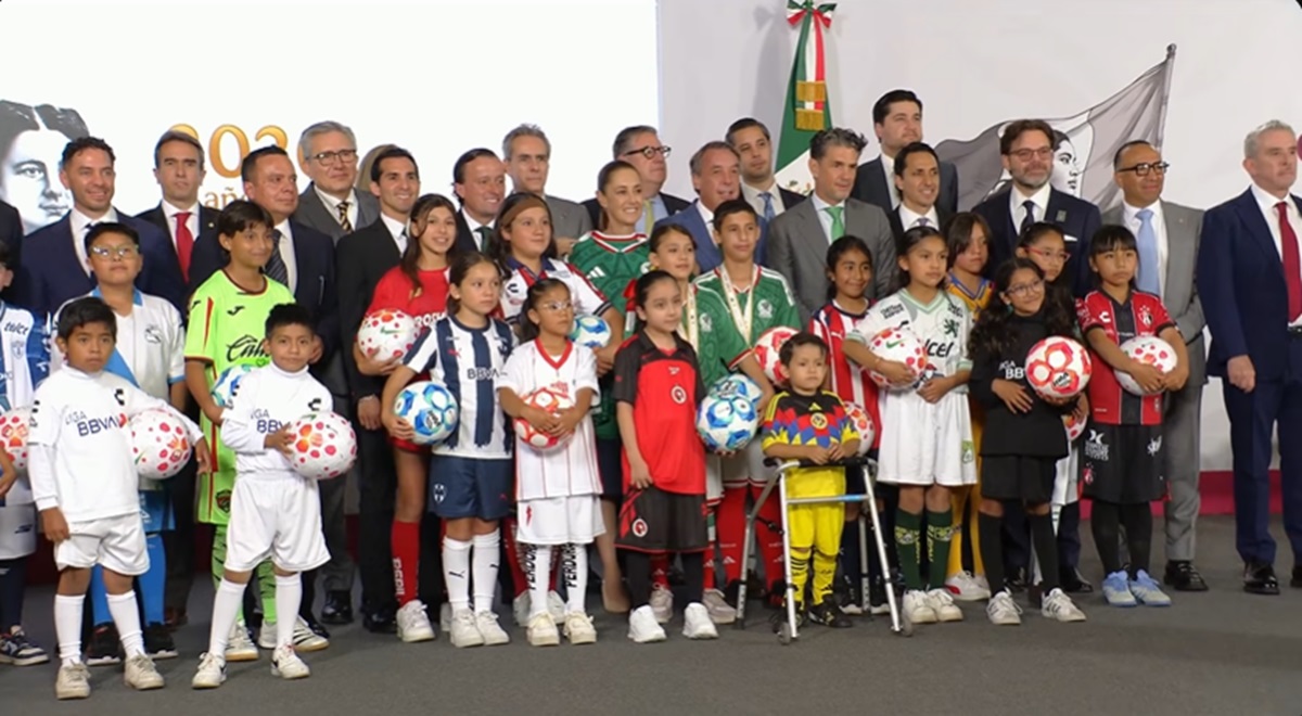 Sheinbaum anuncia acuerdo con Femexfut para mejorar canteras futbolísticas