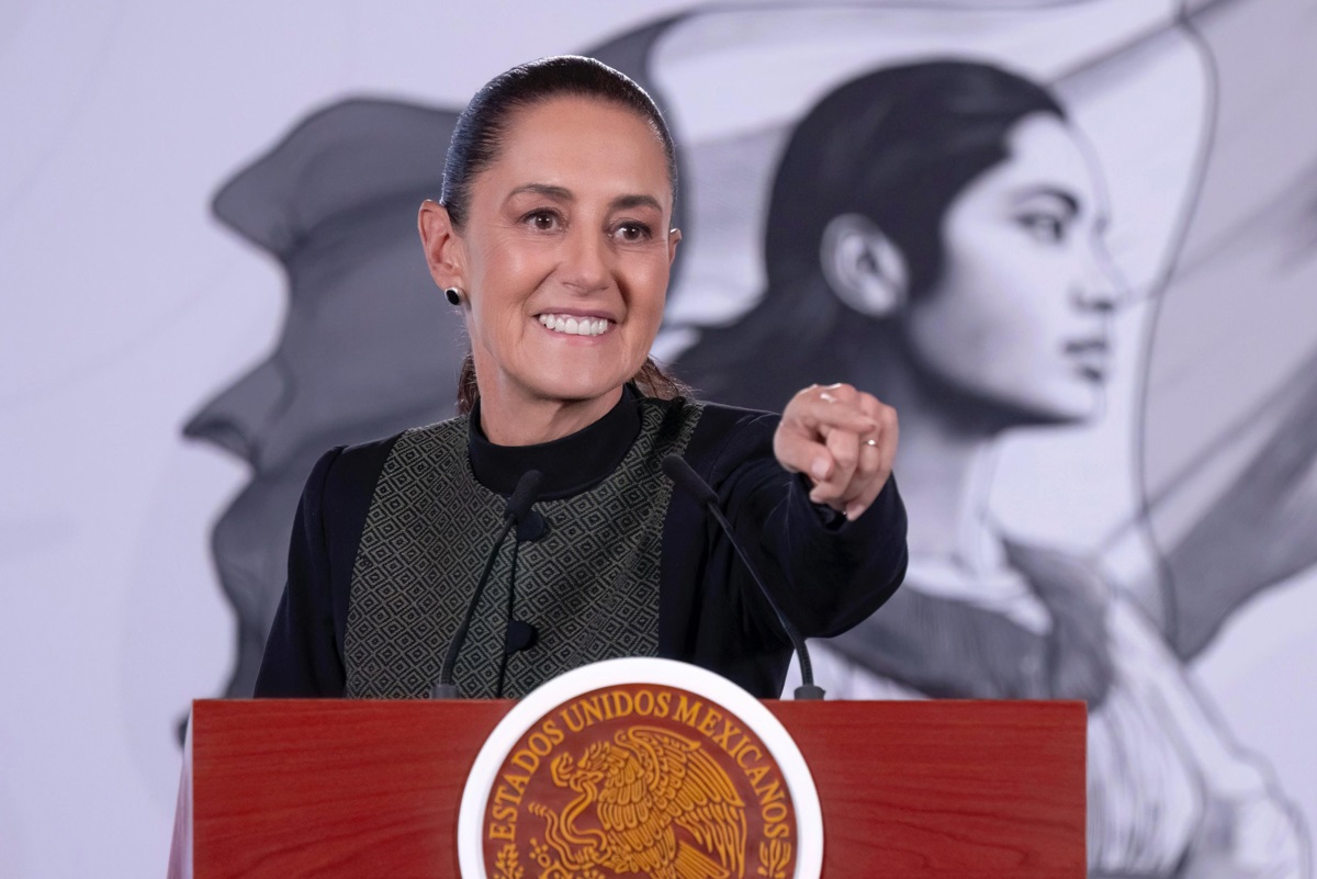 Sheinbaum llama a festejar con "respeto" durante el partido de México contra Ecuador