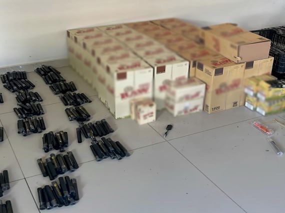 Tras cateo en Culiacán, decomisan más de 13 mil cigarros de marihuana y hasta golosinas de cannabis
