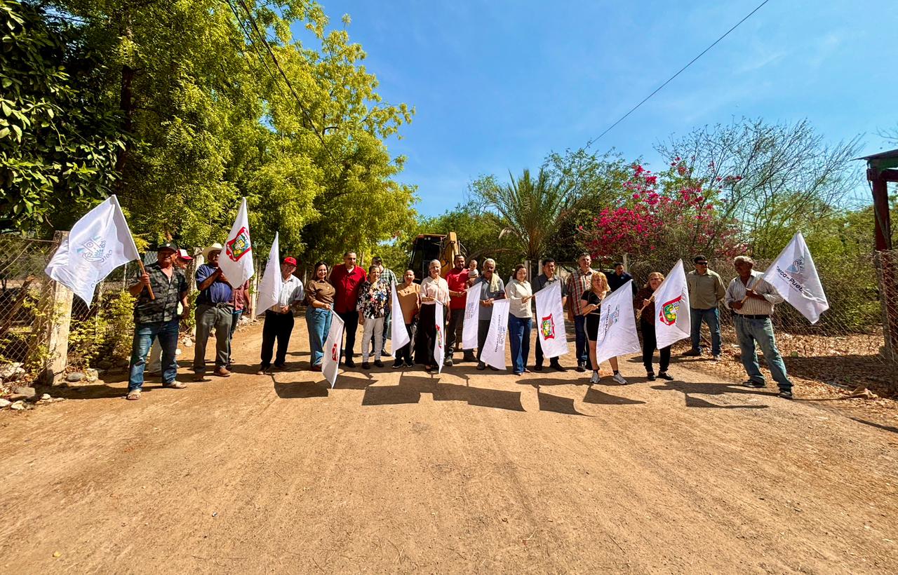 Tras décadas de espera, inician obras de drenaje sanitario en Guamúchil