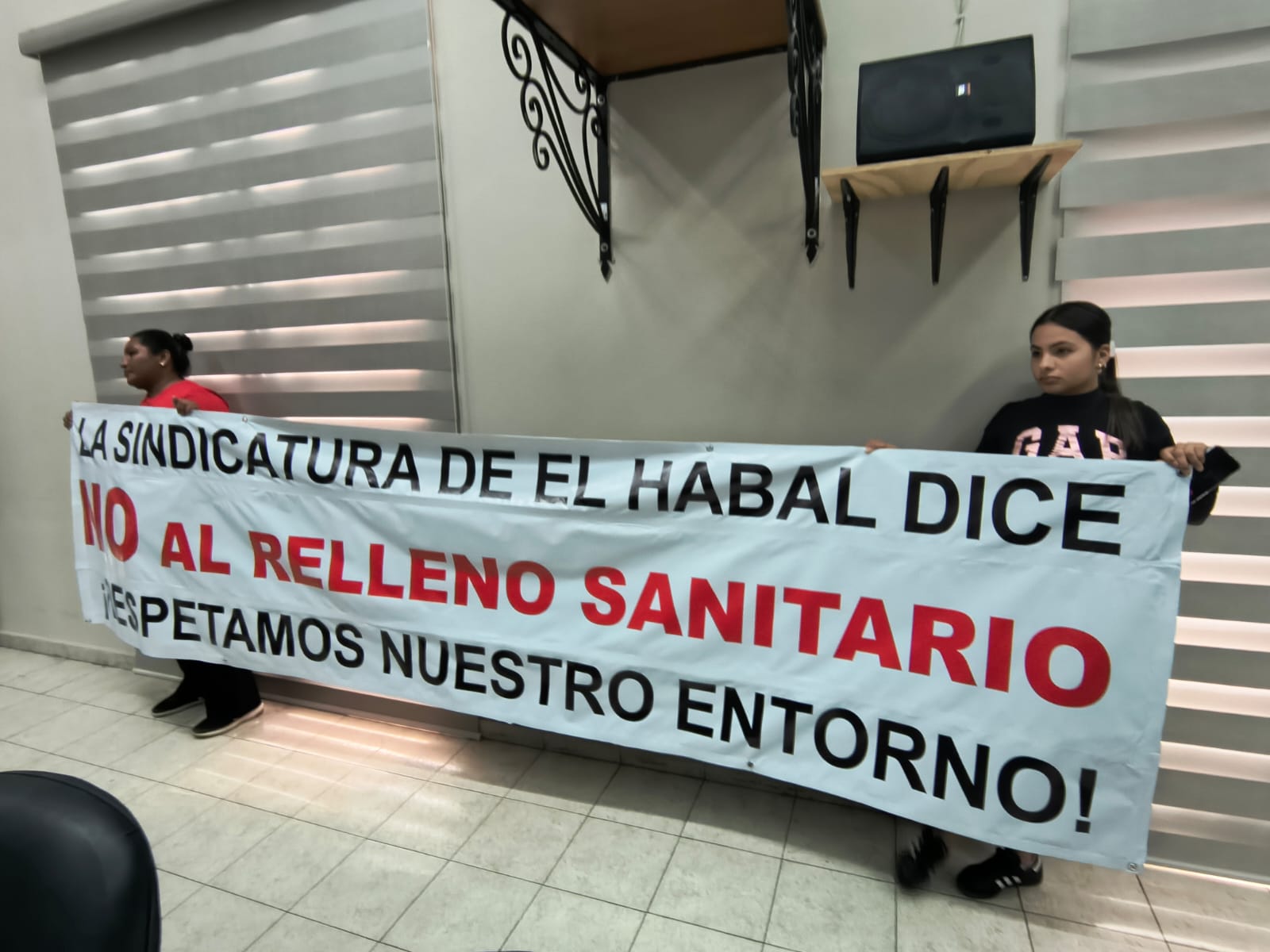 Vecinos frenan avance del relleno sanitario en El Habal; Cabildo pausará discusión del proyecto