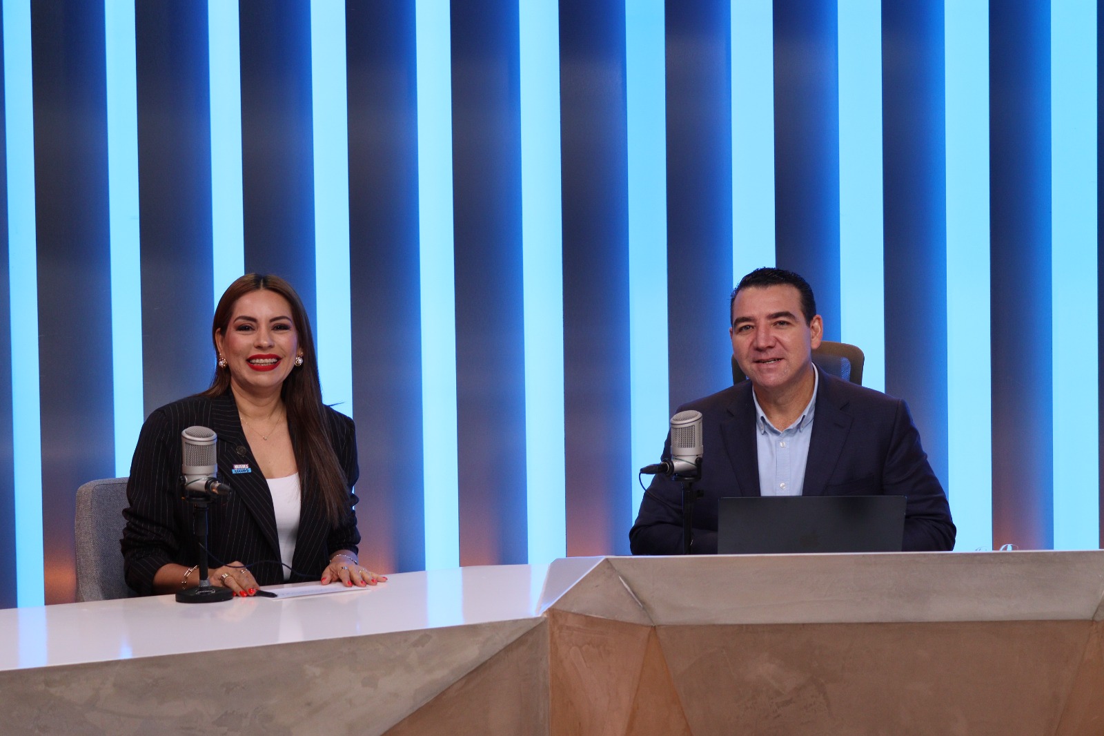Wendy Barajas dirigente del PAN Sinaloa en entrevista en Los Noticieristas