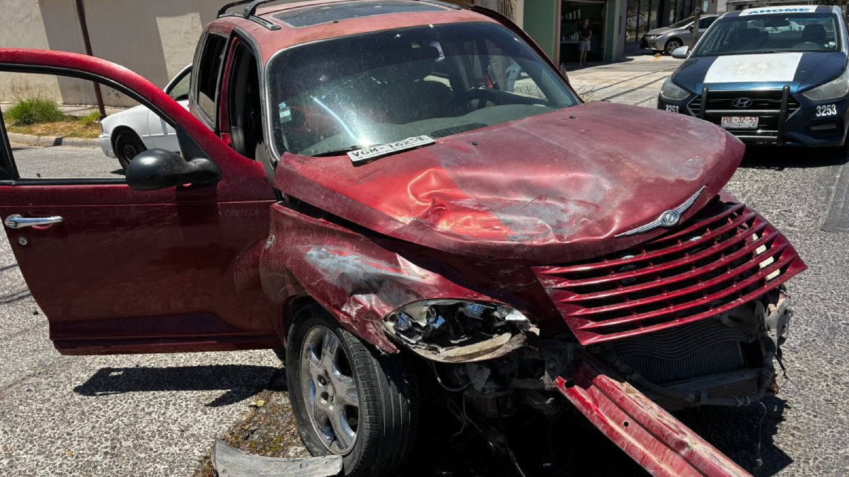 accidente deja a una mujer lesionada enjardines del country en los mochis