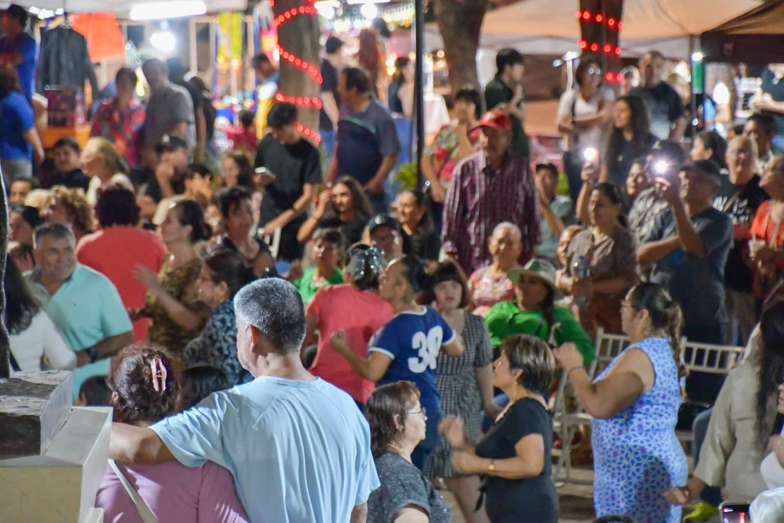 "Acércate a la Plazuela" en Guamúchil