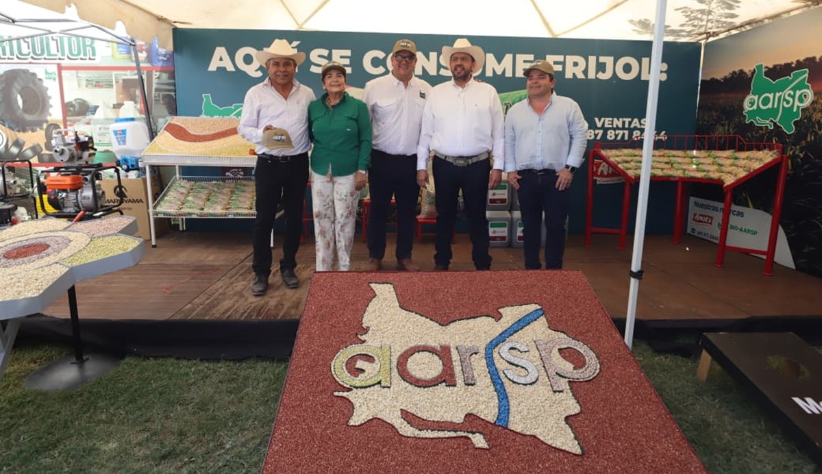 Acude secretario de Agricultura a festejo del Día del Agricultor en Guasave
