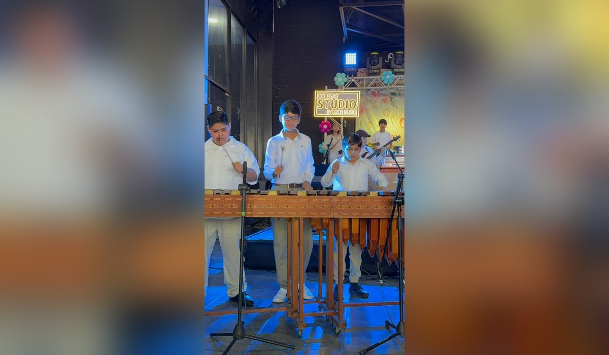 Agrupación infantil para el Día de Música en Mazatlán