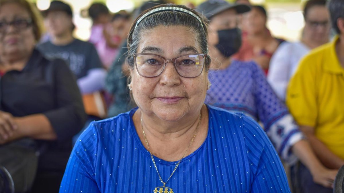 ahomenses estrenan lentes para mejorar la vista adultas