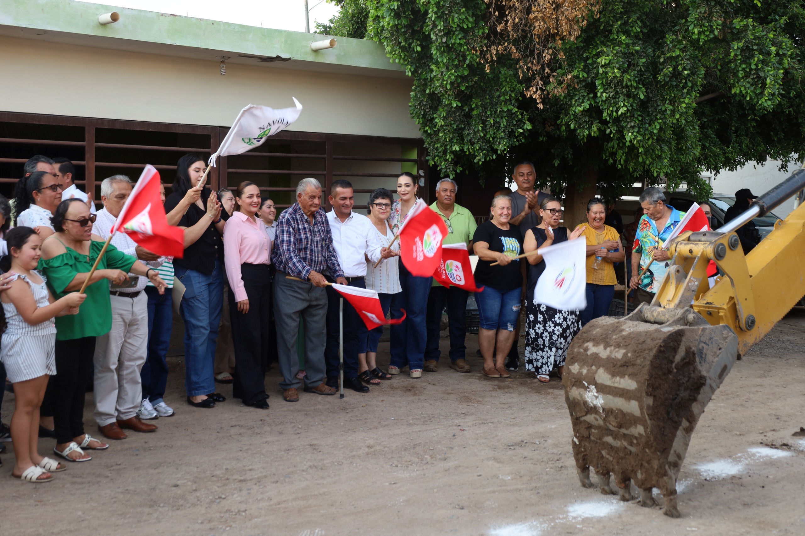 Alcalde de Navolato da inicio a obra integral de agua potable y alcantarillado en la colonia Los Albañiles