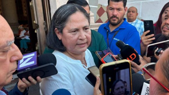 Alcaldesa provisional de Mazatlán revisará dependencias y evaluará propuestas para fortalecer programas municipales