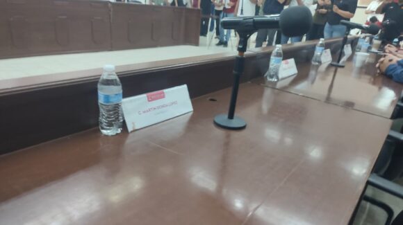 ¿Qué funcionarios del Ayuntamiento de Mazatlán, Sinaloa se ausentaron para ir a la CDMX al registro interno de Morena?