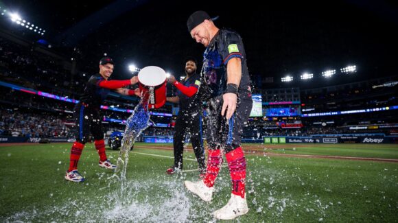 Alejandro Kirk produce en su regreso a MLB con los Blue Jays de Toronto