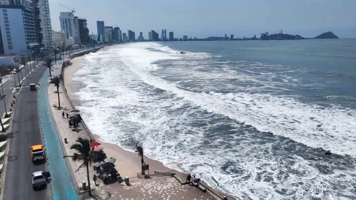 Alertan por mar de fondo en Mazatlán
