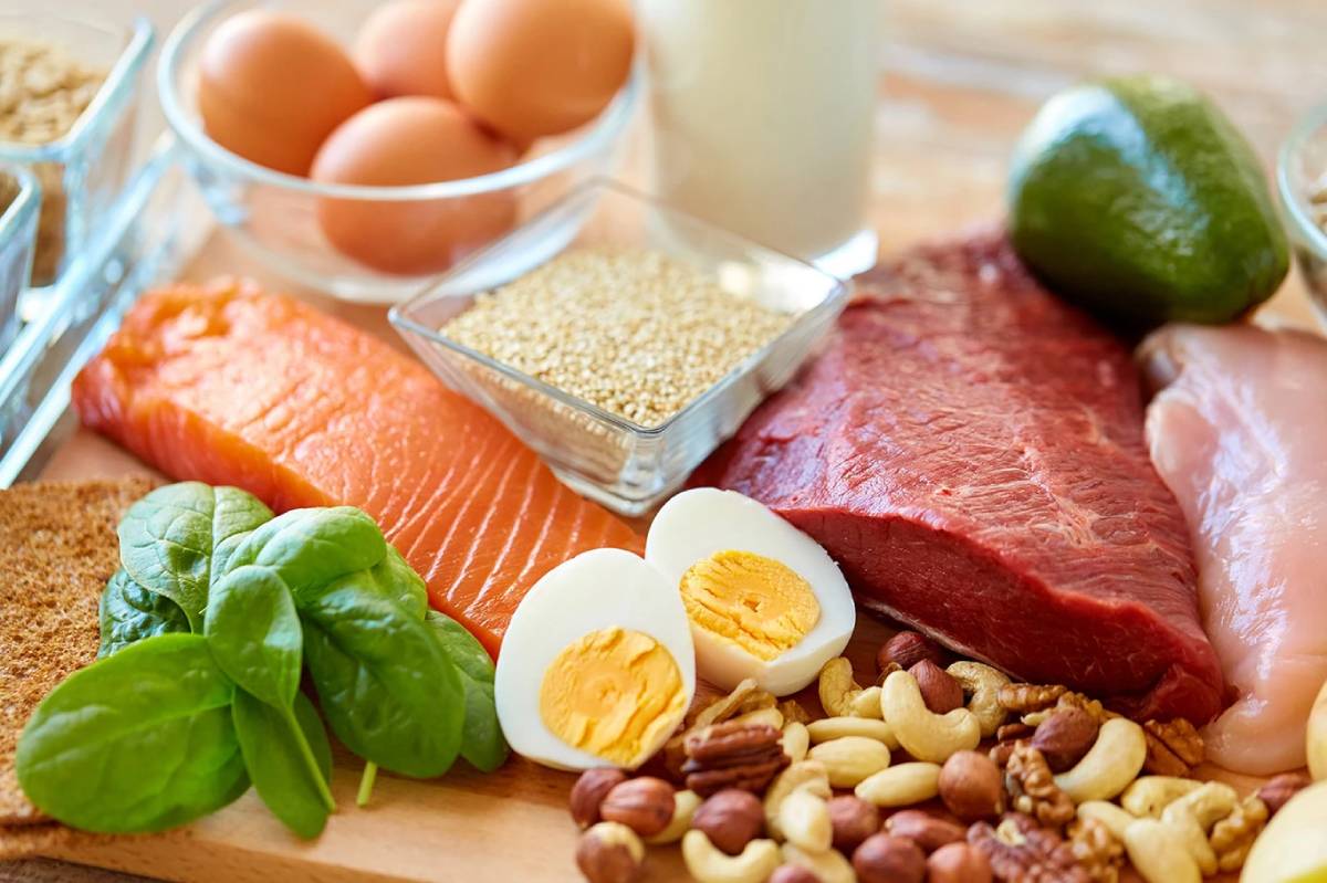 ¿Qué pasa si consumes demasiada proteína? Especialistas advierten riesgos
