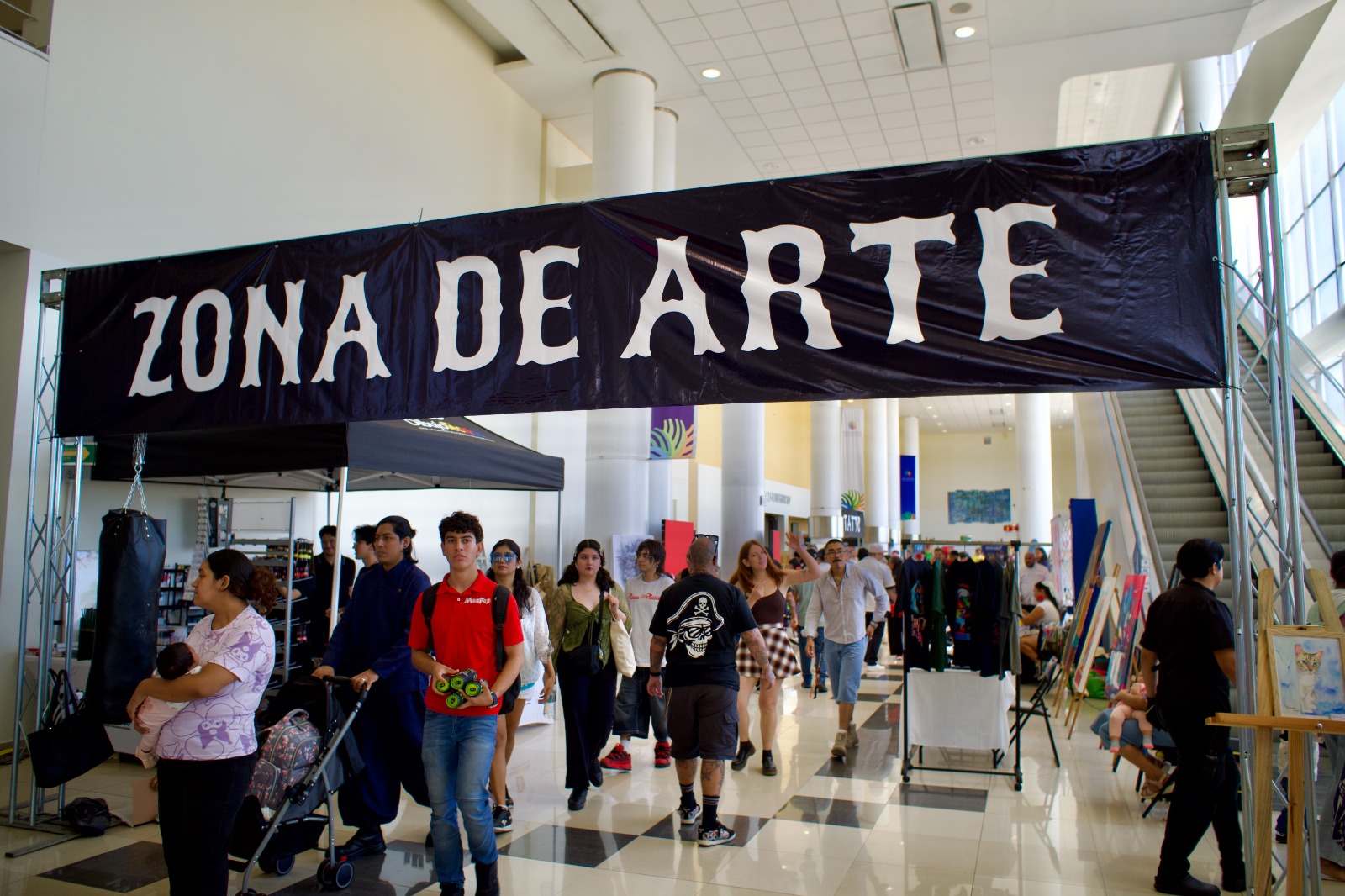 Alumnos de CMA realizan exhibición de su talento en Pacific INK en Mazatlán