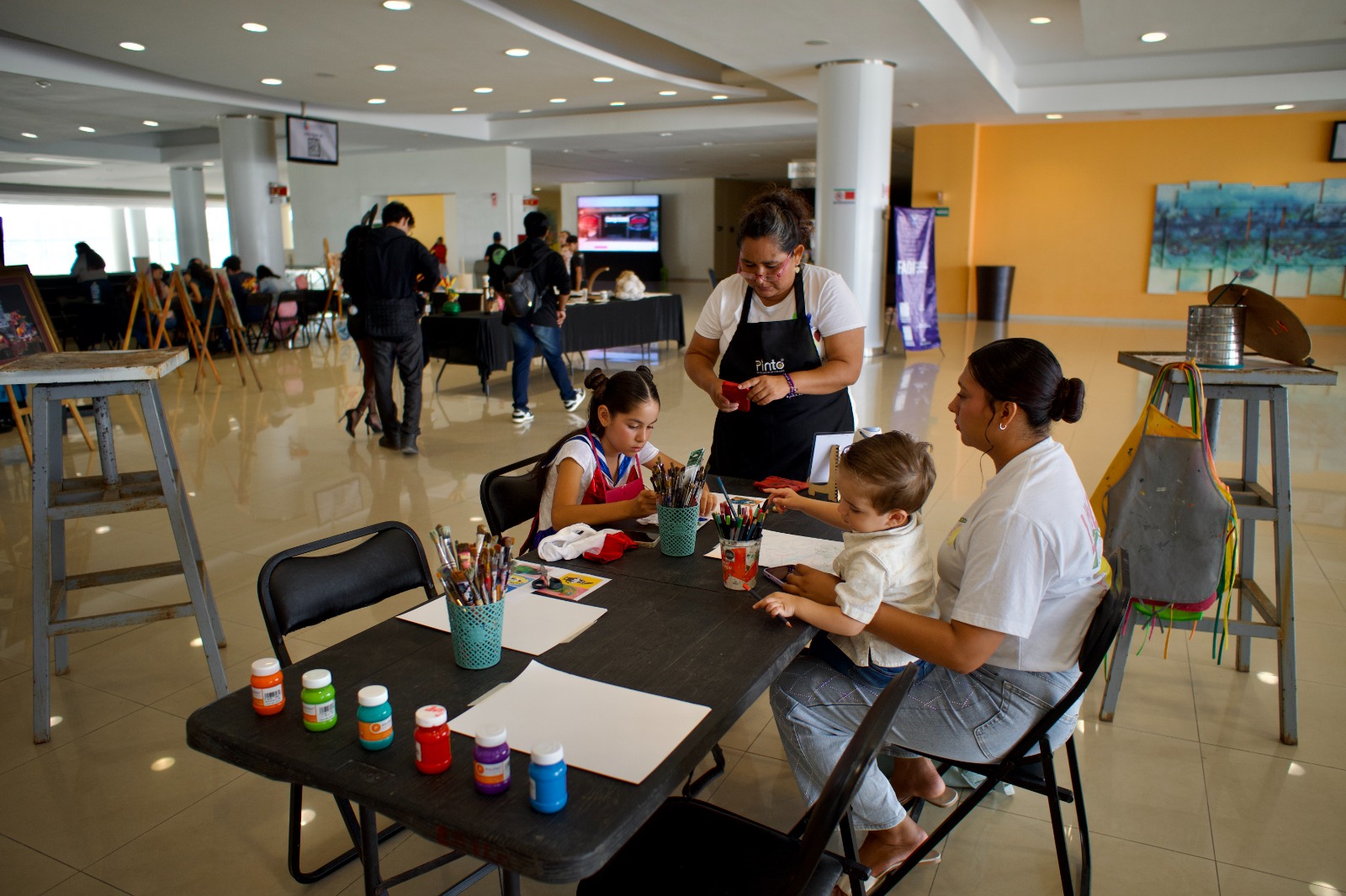Alumnos de CMA realizan exhibición de su talento en Pacific INK en Mazatlán