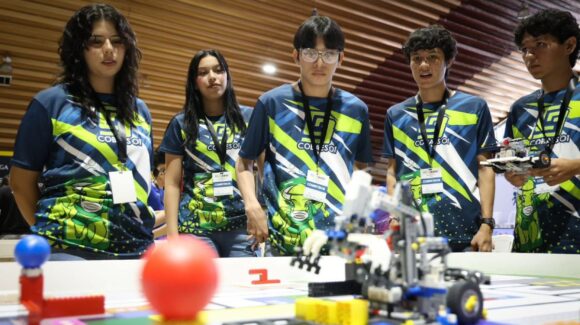 Alumnos de Cobaes en los primeros lugares nacionales en robótica, representarán a México en China, EE. UU. y Cancún