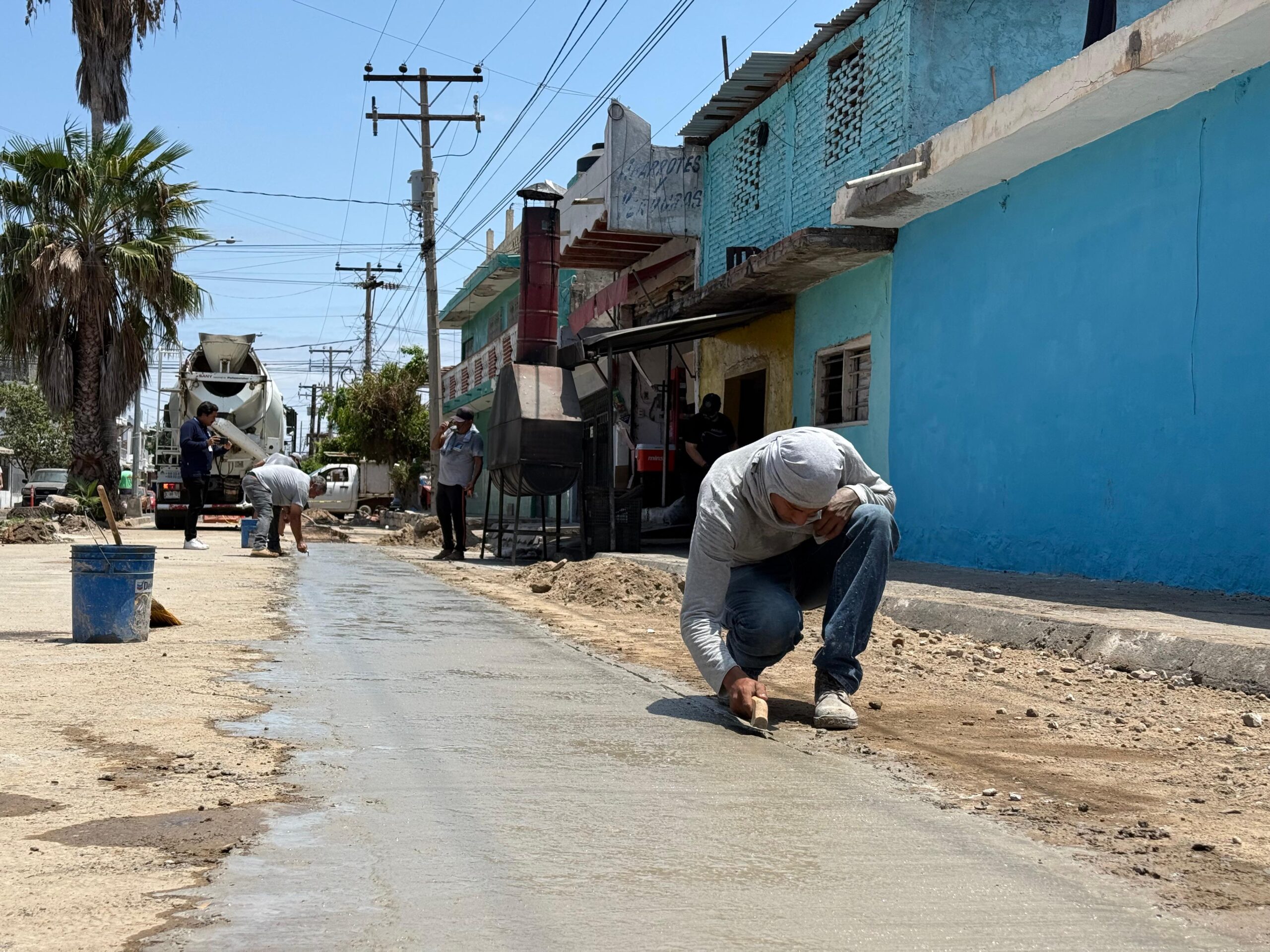 Ampliación en la red de drenaje en la Aquiles Serdán, Mazatlán