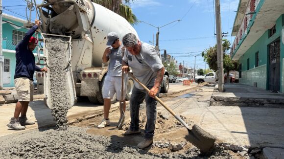 Ponen fin a problema de aguas residuales en Lázaro Cárdenas; concluye ampliación de drenaje en Aquiles Serdán, Mazatlán