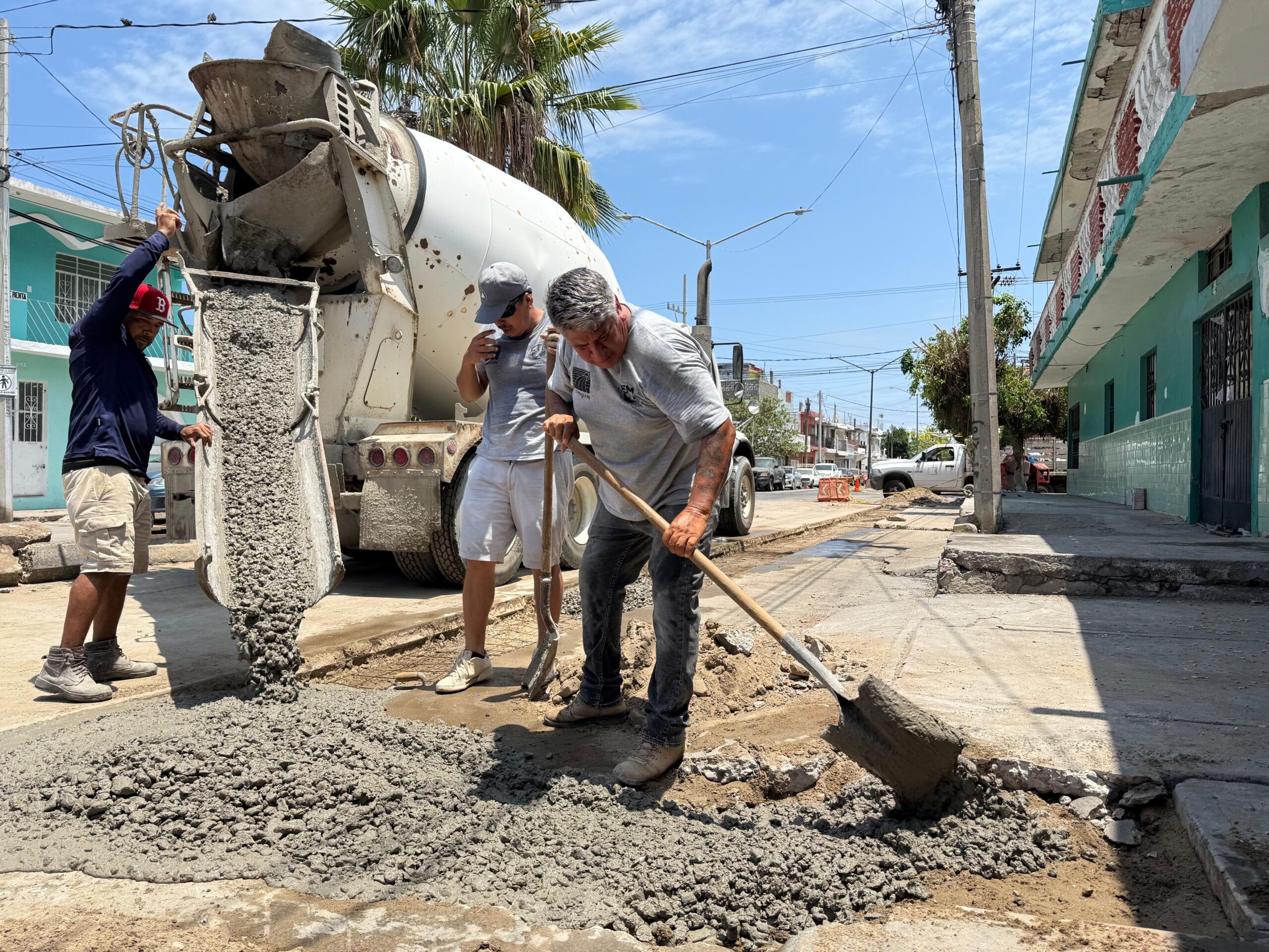 Ampliación en la red de drenaje en la Aquiles Serdán, Mazatlán